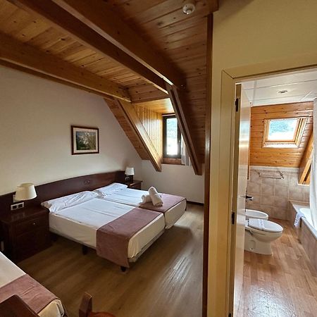 Hotel Romanic Тауль Экстерьер фото